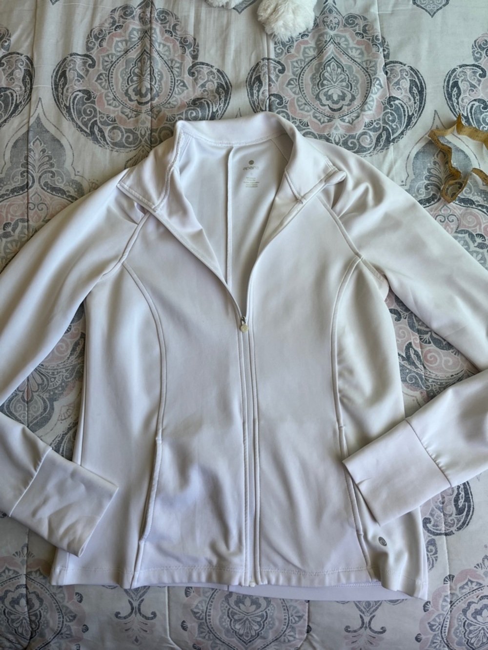 Apana Women’s White Zip-Front Active Jacket
